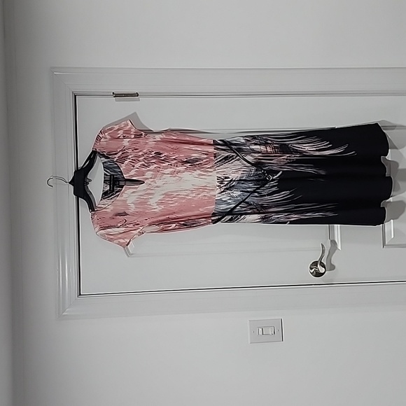 Dress - Picture 1 of 1